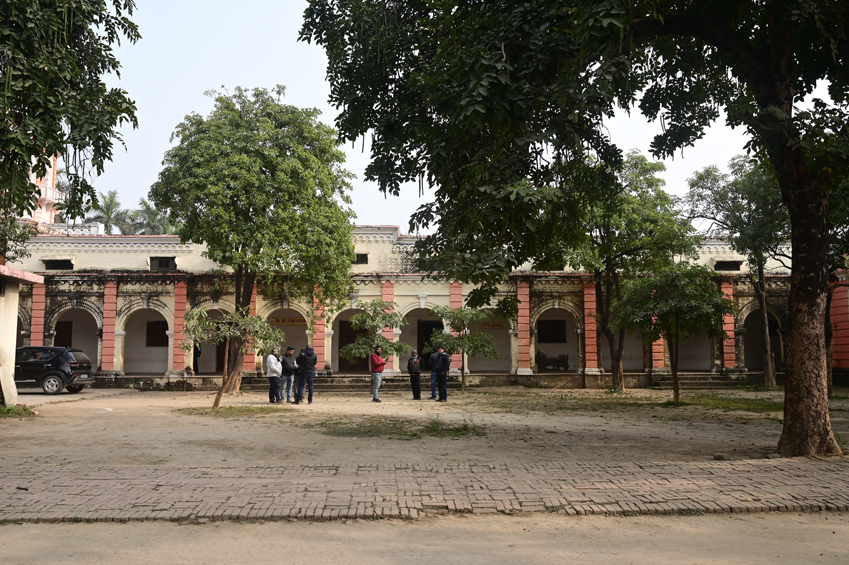 Tilak dhari College