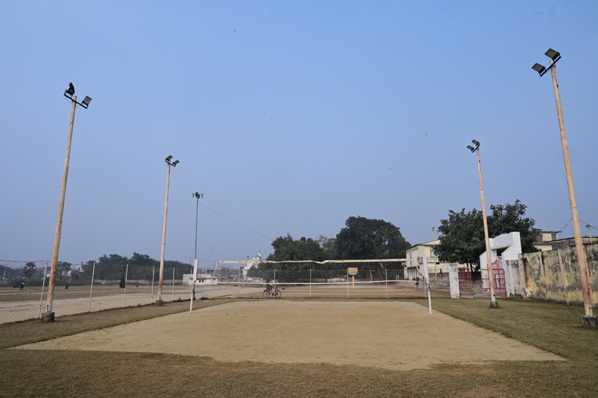 Tilak dhari College